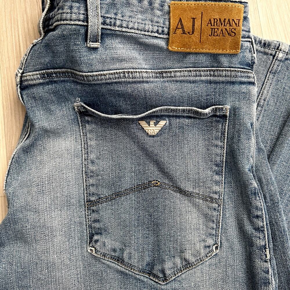 VNTG Y2K Armani Exchange Men’s Size 33 x 34 Stone Washed Blue Denim Jeans EUC